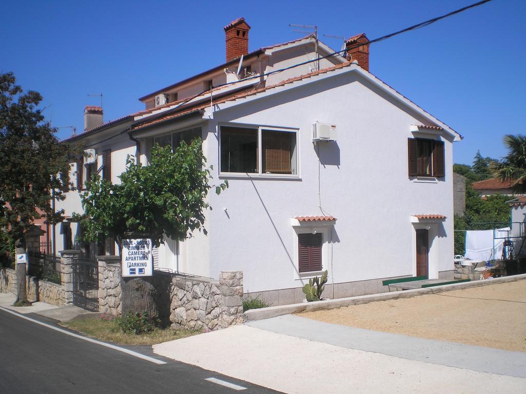 Rooms Ester Cres Exterior photo