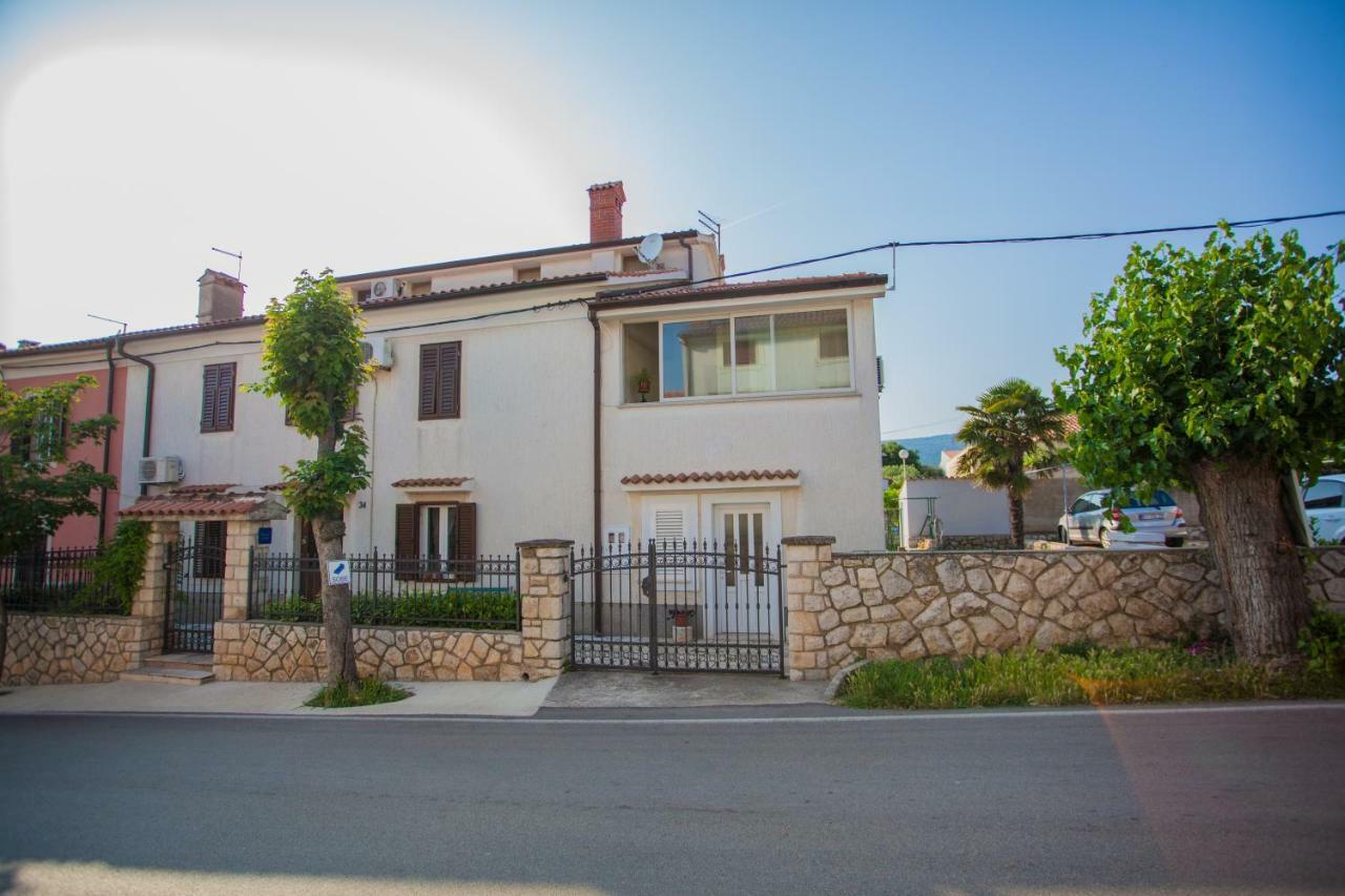 Rooms Ester Cres Exterior photo